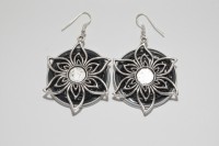 /album/fulbevalok/fulbevalo-fekete-nagy-viragos-jpg/